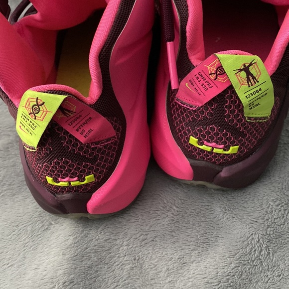 Nike Lebron Double helix - Picture 6 of 6